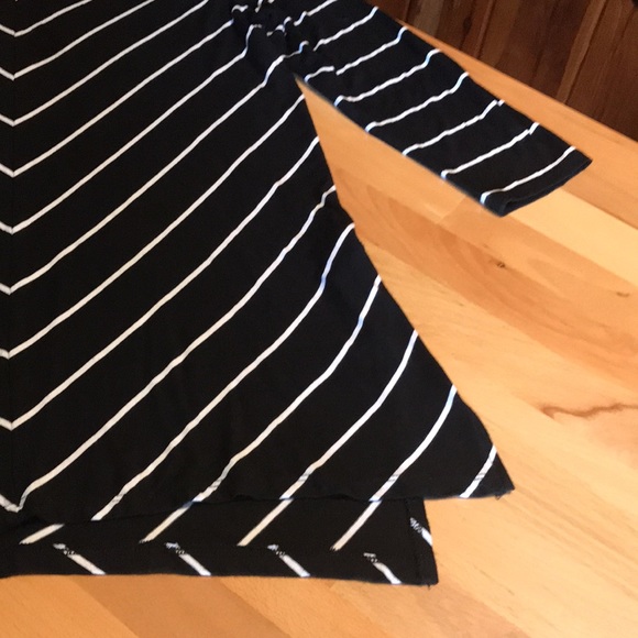 Cute Stripe Tunic Larry Levin Sz M Blk & White - Picture 2 of 4
